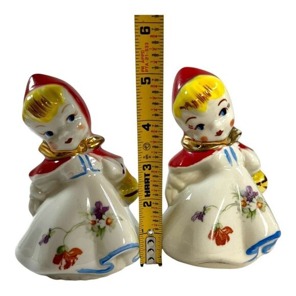 Vintage Ceramic Little Red Riding Hood Salt & Pepper Shaker Set Hull 1950s Boho - Picture 6 of 7